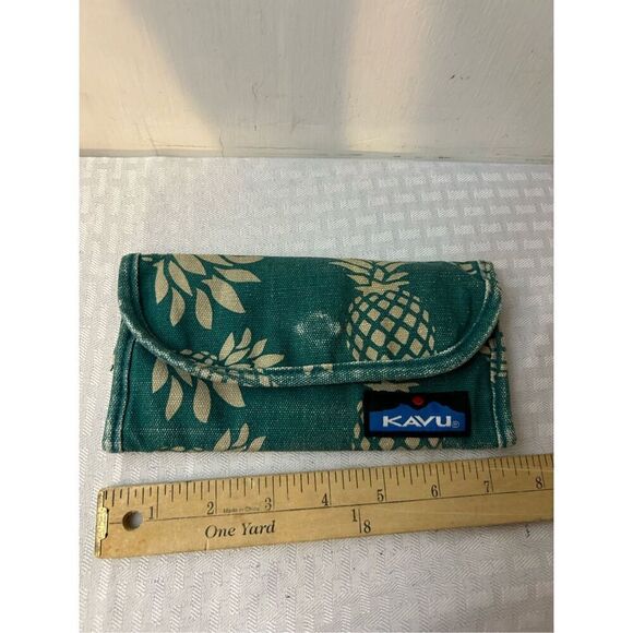 Kavu Handbags - Kavu wallet green pineapples 8x4" (minor fading)